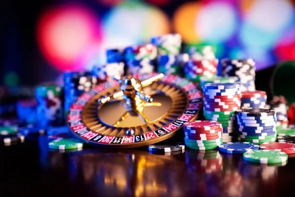Medusa II slot game interface showing five reels and payout table on exagear